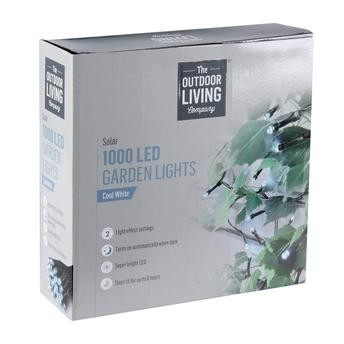 مصابيح حديقة 1000 LED تعمل بالطاقة الشمسية ذا آوت دور ليفينج كومباني (أبيض بارد)